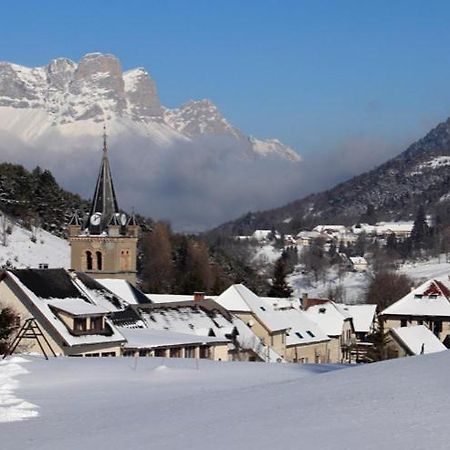 Petit Studio Mansarde 18 M2 Avec Navette Gratuit Aux Pistes De Ski 格雷斯昂韦科尔 外观 照片