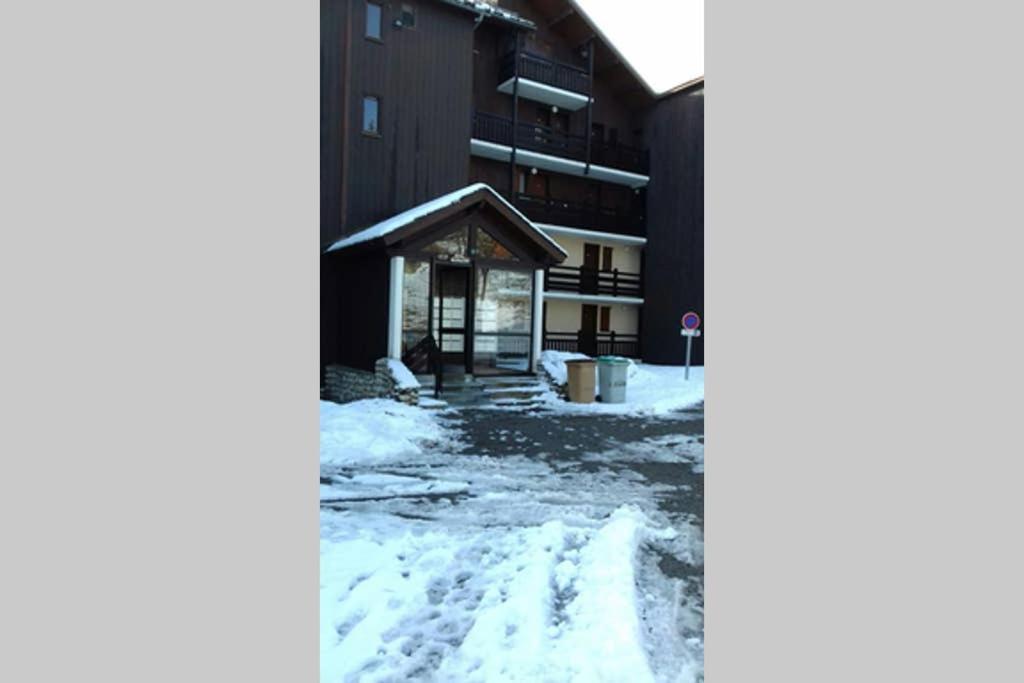 Petit Studio Mansarde 18 M2 Avec Navette Gratuit Aux Pistes De Ski 格雷斯昂韦科尔 外观 照片