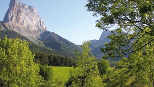 Petit Studio Mansarde 18 M2 Avec Navette Gratuit Aux Pistes De Ski 格雷斯昂韦科尔 外观 照片